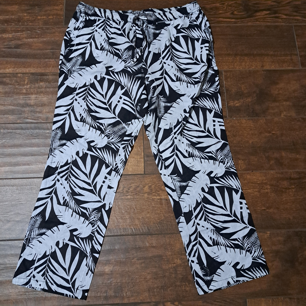 Serra Black and White Leaf Print Wide Leg Pants